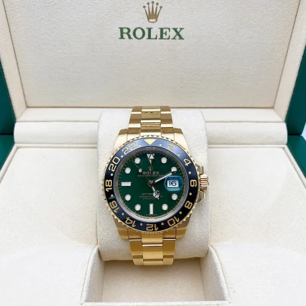 Rolex GMT-Master II 40mm 116718 Green Dial - Image 5