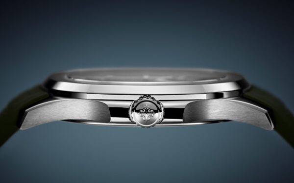 Patek Philippe Aquanaut Jumbo Date, Sweep Seconds, 18k White Gold, 42,2 mm, Ref# 5168G-010 - Image 7