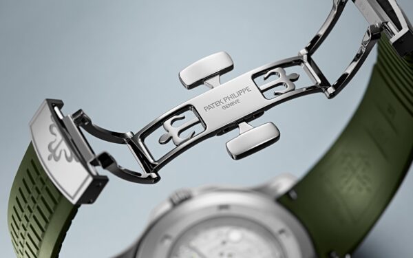 Patek Philippe Aquanaut Jumbo Date, Sweep Seconds, 18k White Gold, 42,2 mm, Ref# 5168G-010 - Image 15
