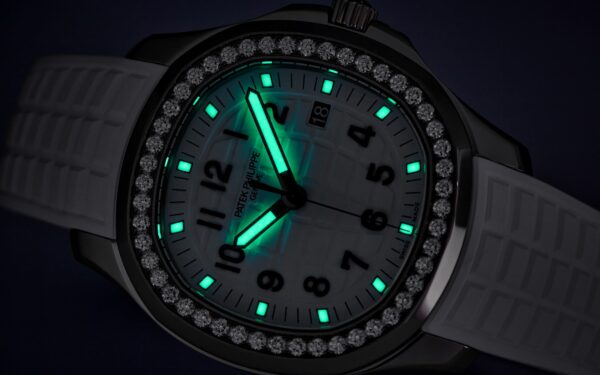 Patek Philippe Aquanaut Luce, Stainless Steel, 38,8mm, Ref# 5267/200A-010 - Image 9