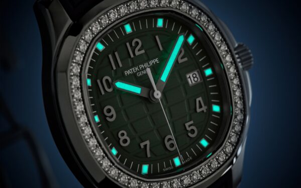 Patek Philippe Aquanaut Luce, Stainless Steel, 38,8mm, Ref# 5267/200A-011 - Image 8