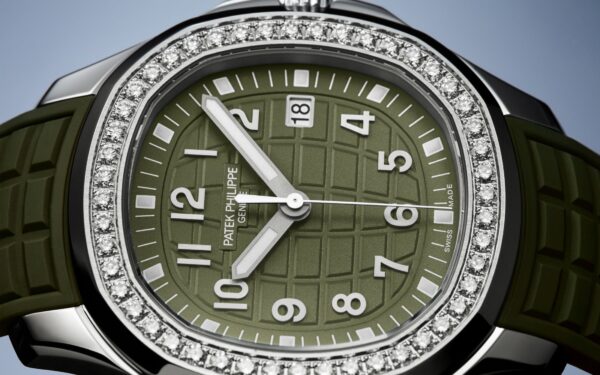 Patek Philippe Aquanaut Luce, Stainless Steel, 38,8mm, Ref# 5267/200A-011 - Image 5