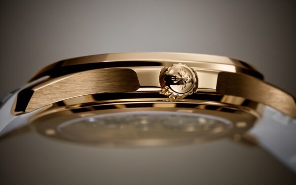 Patek Philippe Aquanaut Luce, 18k Rose Gold, 38,8mm, Ref# 5268/200R-001 - Image 8