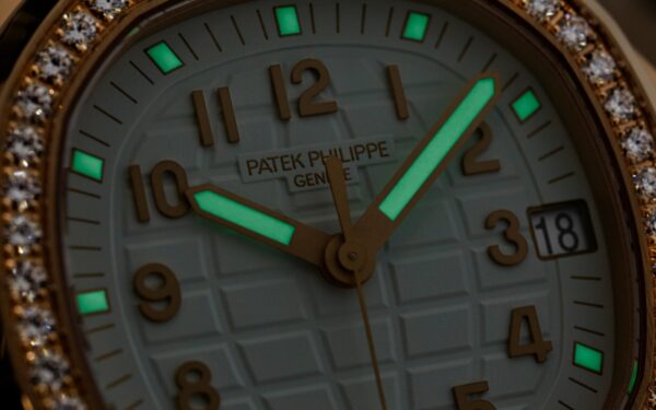 Patek Philippe Aquanaut Luce, 18k Rose Gold, 38,8mm, Ref# 5268/200R-001 - Image 7