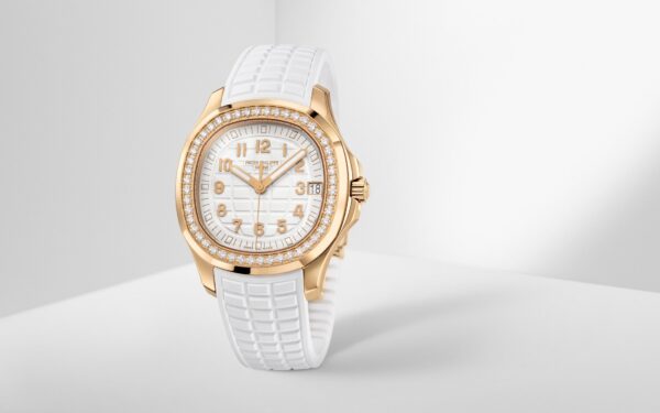 Patek Philippe Aquanaut Luce, 18k Rose Gold, 38,8mm, Ref# 5268/200R-001 - Image 11