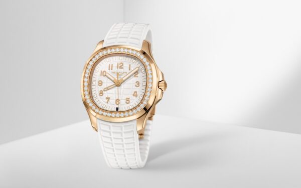Patek Philippe Aquanaut Luce Travel Time, 18k Rose Gold, 38,8mm, Ref# 5269/200R-001 - Image 12
