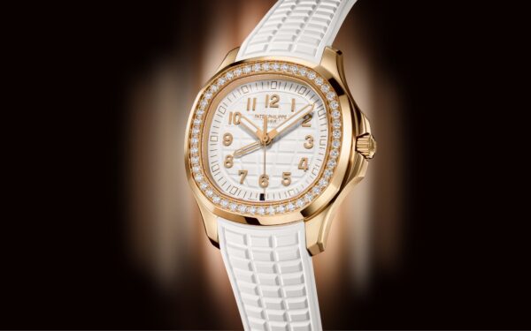 Patek Philippe Aquanaut Luce Travel Time, 18k Rose Gold, 38,8mm, Ref# 5269/200R-001 - Image 13
