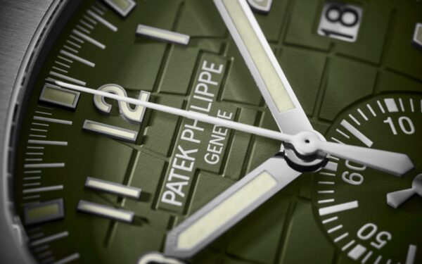 Patek Philippe Aquanaut Chronograph, 18k White Gold, 42,2mm, Ref# 5968G-010 - Image 6