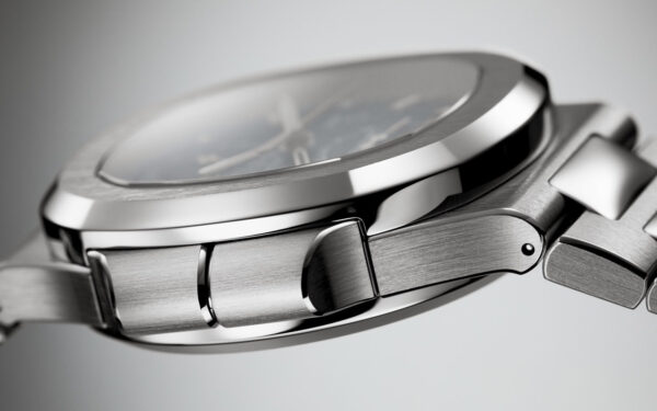 Patek Philippe Nautilus, Ref# 5990/1A-011 - Image 5