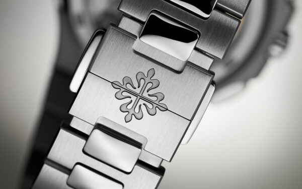 Patek Philippe Nautilus, Ref# 5990/1A-011 - Image 9