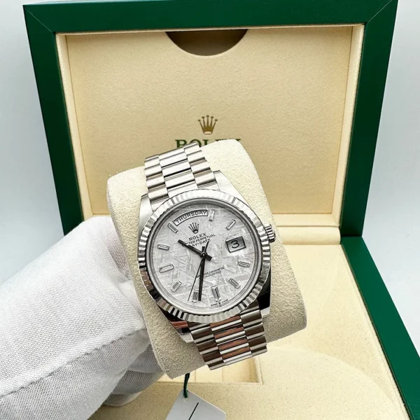 Rolex Day-Date 40 Presidential 228239 Fluted Bezel Baguette Diamond Meteorite Dial - Image 6