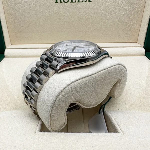 Rolex Day-Date 40 Presidential 228239 Fluted Bezel Baguette Diamond Meteorite Dial - Image 5