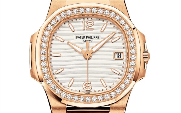 Patek Philippe Nautilus Quartz Diamond Ladies Watch, 18k Rose Gold, 32mm, Ref# 7010R-011 - Image 3