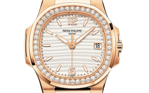 Patek Philippe Nautilus Quartz Diamond Ladies Watch, 18k Rose Gold, 32mm, Ref# 7010/1R-011 - Image 3