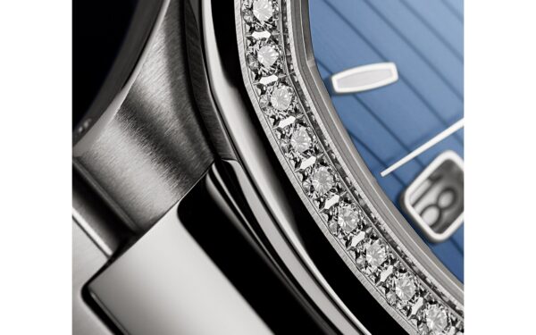Patek Philippe Nautilus Ladies Automatic Watch, Stainless Steel and Diamonds, 35,2mm, Ref# 7118/1200A-001 - Image 5