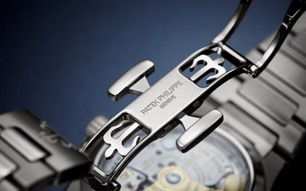 Patek Philippe Nautilus Ladies Automatic Watch, Stainless Steel and Diamonds, 35,2mm, Ref# 71181/200A-011 - Image 10