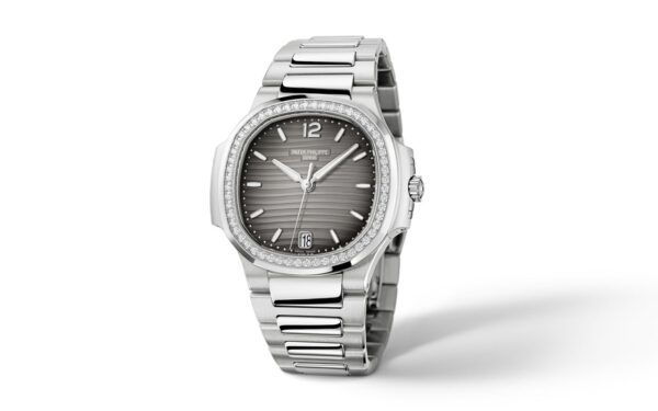 Patek Philippe Nautilus, Ref# 7118/1200A-011 - Image 3