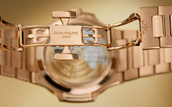 Patek Philippe Nautilus, Ref# 7118/1300R-001 - Image 9