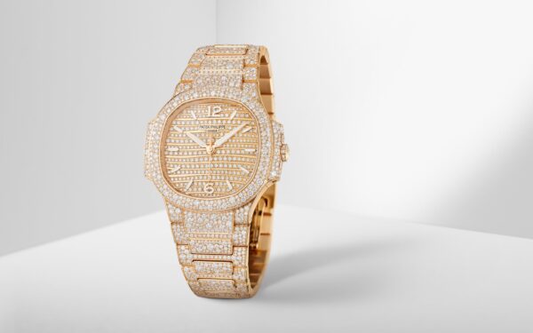 Patek Philippe Nautilus Haute Joaillerie Ladies Automatic Watch, 18K Rose Gold and Diamonds, 35,2mm, Ref# 7118/1450R-001 - Image 9