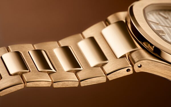 Patek Philippe Nautilus Ladies Automatic Watch, 18k Rose Gold, 35,2mm, Ref# 7118/1R-001 - Image 12