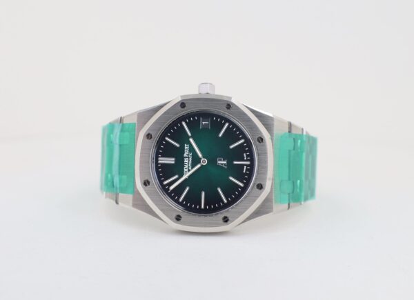 Audemars Piguet Royal Oak Jumbo Extra-Thin Platinum 39mm Green 16202PT.OO.1240PT.01 - Image 4
