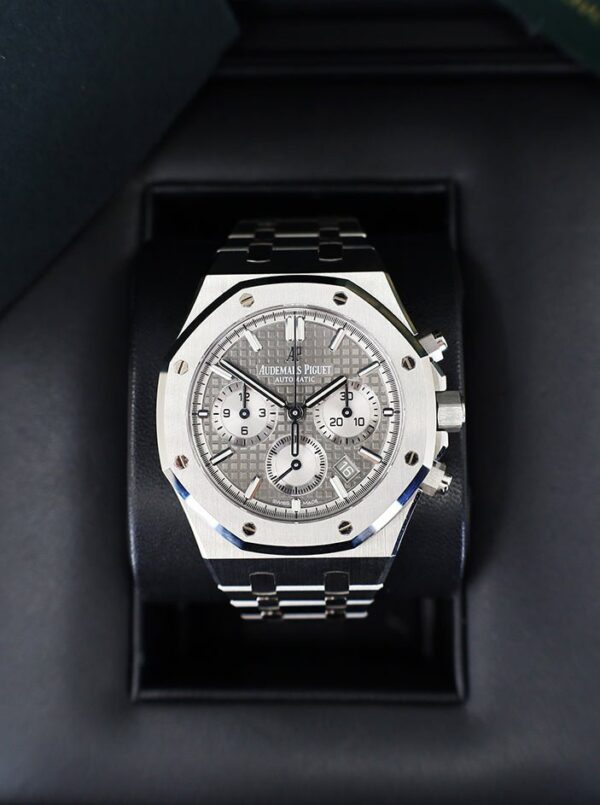 Audemars Piguet Royal Oak Selfwinding Chronograph Stainless Steel 38mm Grey Dial 26715ST.OO.1356ST.02 - Image 2