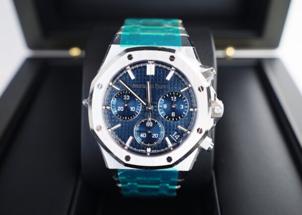 Audemars Piguet Royal Oak Selfwinding Stainless Steel 41mm Blue Dial 26240ST.OO.1320ST.01 - Image 2