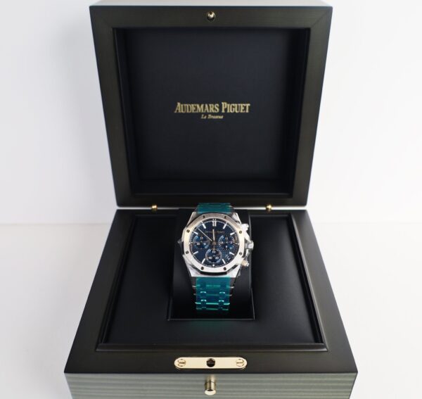 Audemars Piguet Royal Oak Selfwinding Stainless Steel 41mm Blue Dial 26240ST.OO.1320ST.01 - Image 3