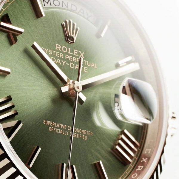 Rolex Day-Date 40 Everose gold Ref# 228235-0025 - Image 2