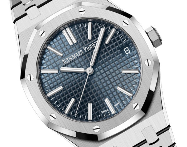 Audemars Piguet Royal Oak SELFWINDING “50TH ANNIVERSARY” Ref# 15510ST.OO.1320ST.01 - Image 2
