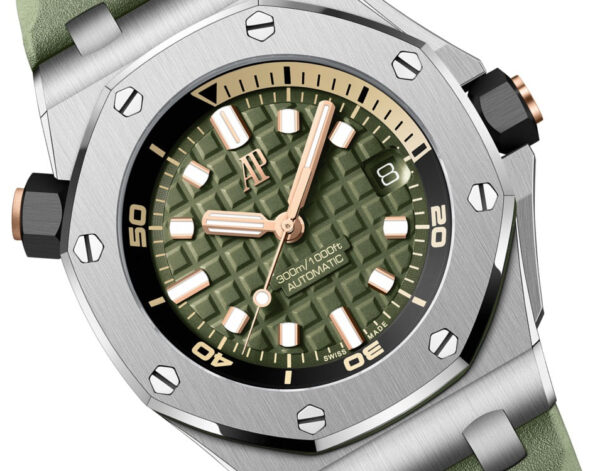 Audemars Piguet Royal Oak Offshore DIVER Ref# 15720ST.OO.A052CA.01 - Image 2