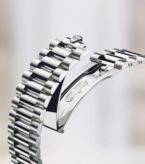 Rolex Day-Date 40 White gold Ref# 228239-0033 - Image 3