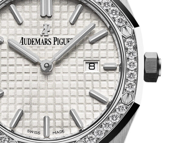 Audemars Piguet Royal Oak QUARTZ, Ref# 67651ST.ZZ.1261ST.01 - Image 3