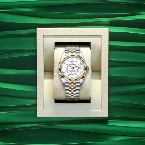 Rolex Sky-Dweller, 42mm, Oystersteel and 18k Yellow Gold, Ref# 336933-0006 - Image 5